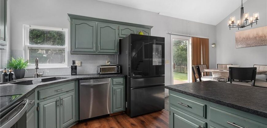 8705 N Carson Avenue, Kansas City, MO 64153