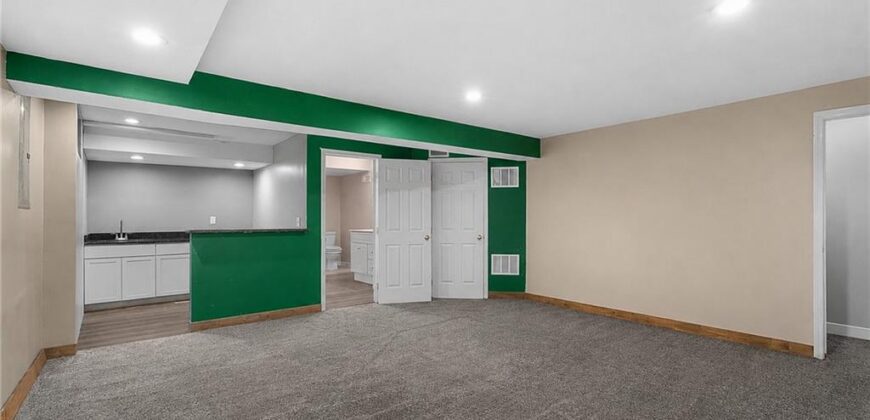 8705 N Carson Avenue, Kansas City, MO 64153