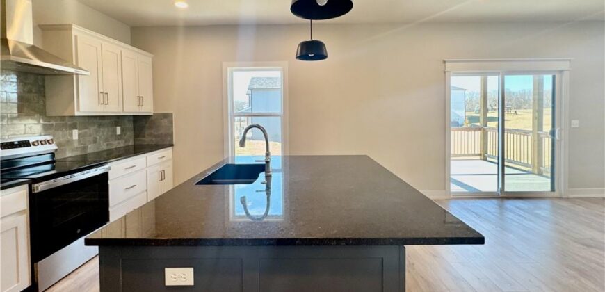 12860 N Champanel Way, Platte City, MO 64079