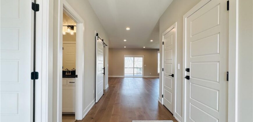 18000 N Peach Blossom Drive, Platte City, MO 64079
