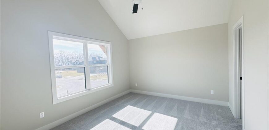18000 N Peach Blossom Drive, Platte City, MO 64079