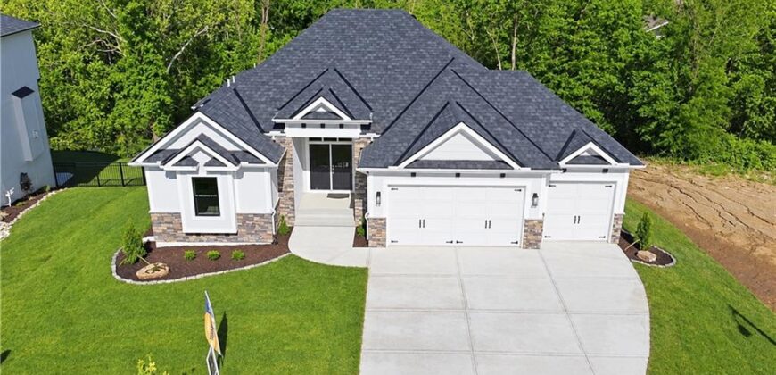 8841 N KENTUCKY Avenue, Kansas City, MO 64157