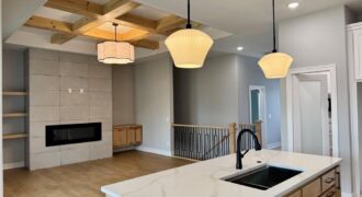 5888 NW Black Oak Court, Parkville, MO 64152