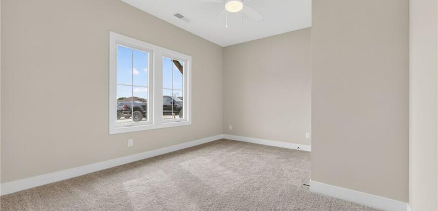 4867 NW Vicolo Dellamore Way, Riverside, MO 64150