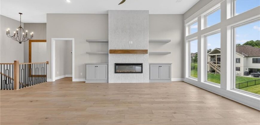 4867 NW Vicolo Dellamore Way, Riverside, MO 64150