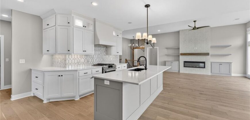 4867 NW Vicolo Dellamore Way, Riverside, MO 64150