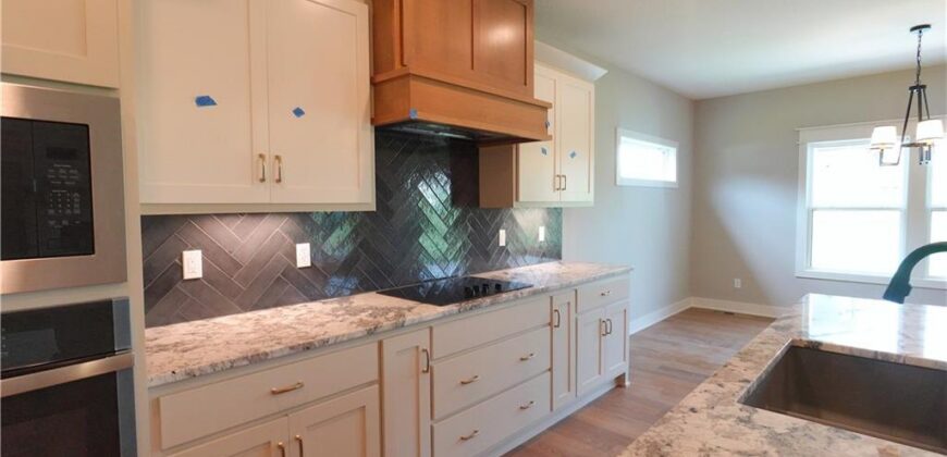 12730 NW Larkspur Lane, Platte City, MO 64079