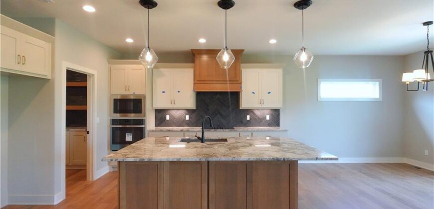 12730 NW Larkspur Lane, Platte City, MO 64079