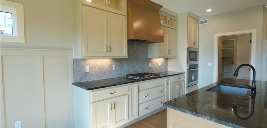 12770 NW Larkspur Lane, Platte City, MO 64079