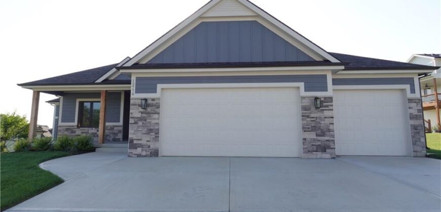 12770 NW Larkspur Lane, Platte City, MO 64079