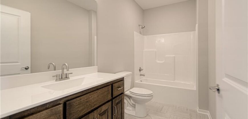 2121 Greenfield Point, Kearney, MO 64060