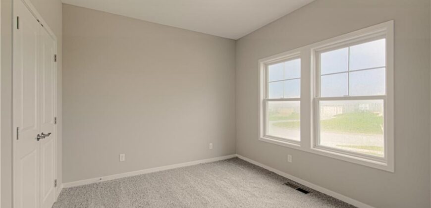 2121 Greenfield Point, Kearney, MO 64060