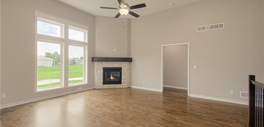 2121 Greenfield Point, Kearney, MO 64060