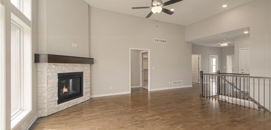 2121 Greenfield Point, Kearney, MO 64060