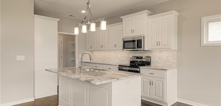 2121 Greenfield Point, Kearney, MO 64060