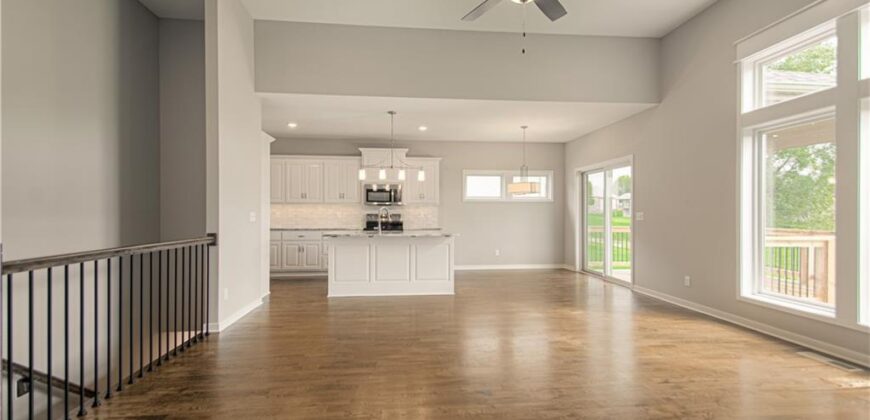 2121 Greenfield Point, Kearney, MO 64060