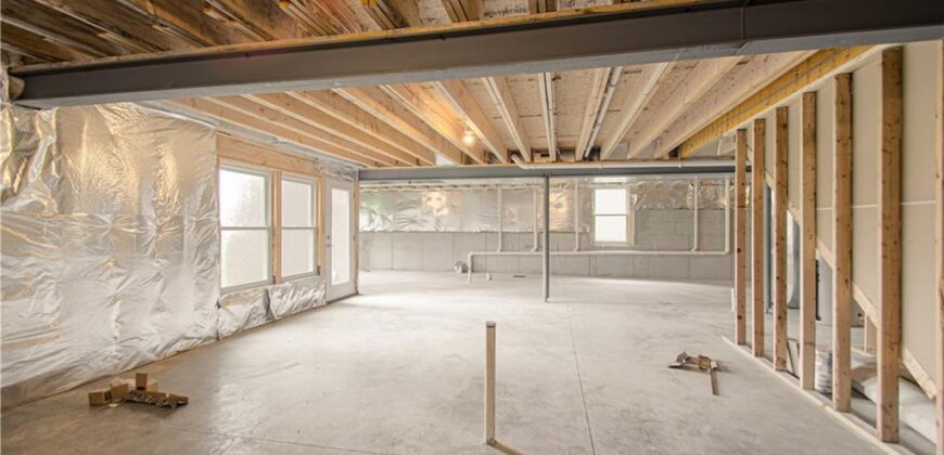 2121 Greenfield Point, Kearney, MO 64060