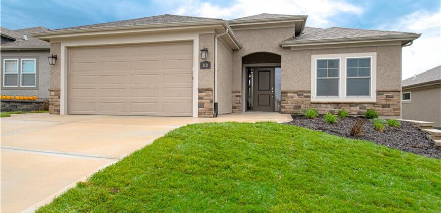 2121 Greenfield Point, Kearney, MO 64060
