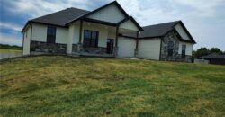 7203 92 Highway, Smithville, MO 64089