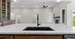 10101 N Oakland Avenue, Kansas City, MO 64157