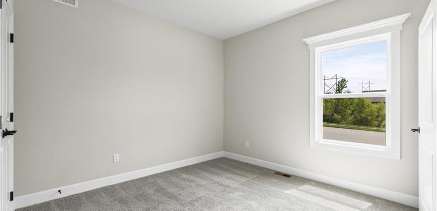 10101 N Oakland Avenue, Kansas City, MO 64157