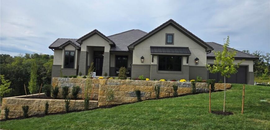 8625 Westridge Court, Parkville, MO 64152