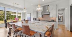 8625 Westridge Court, Parkville, MO 64152