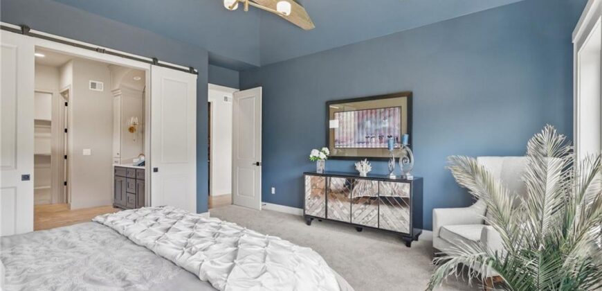 8625 Westridge Court, Parkville, MO 64152