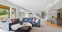 8625 Westridge Court, Parkville, MO 64152