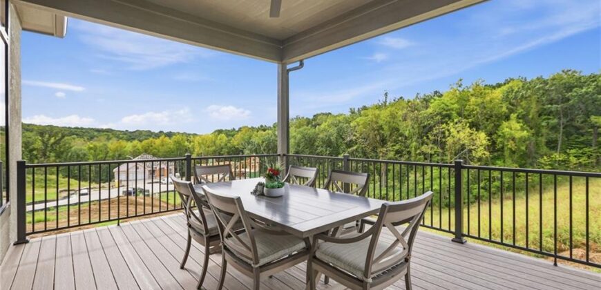8625 Westridge Court, Parkville, MO 64152