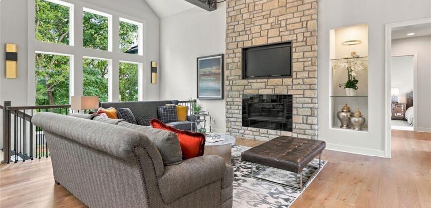 5831 Lentz Drive, Parkville, MO 64152