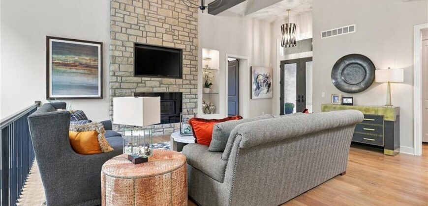5831 Lentz Drive, Parkville, MO 64152