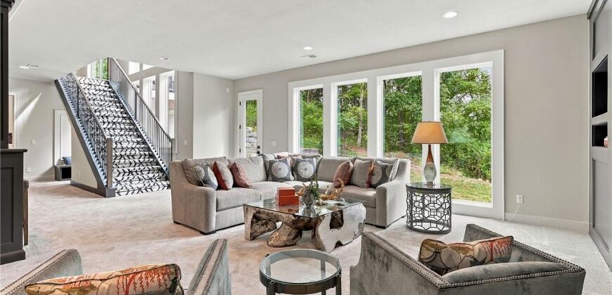 5831 Lentz Drive, Parkville, MO 64152