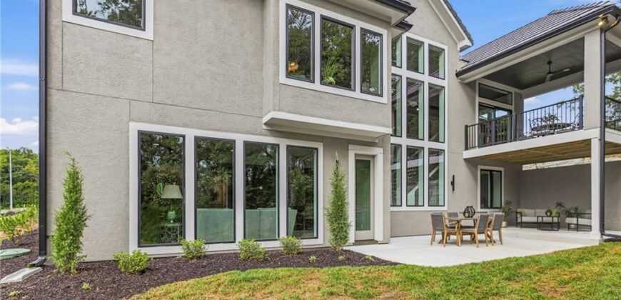 5831 Lentz Drive, Parkville, MO 64152