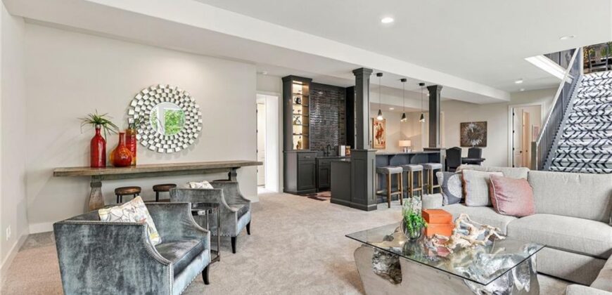 5831 Lentz Drive, Parkville, MO 64152