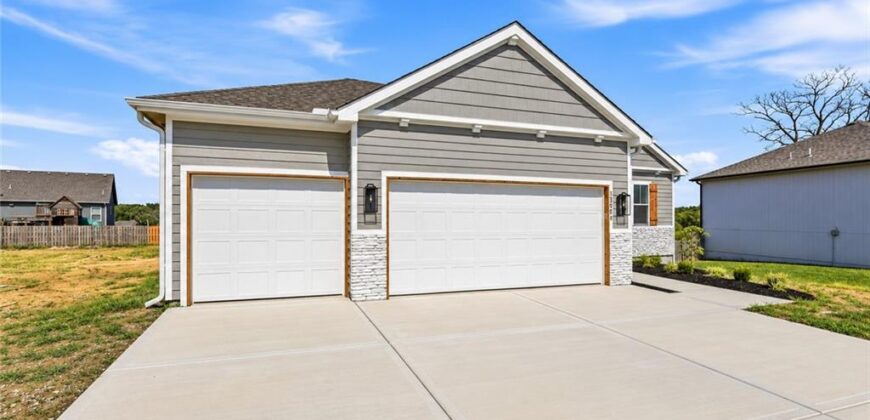1320 NE 122nd Street, Kansas City, MO 64165