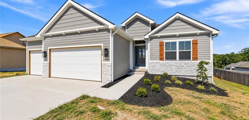 1320 NE 122nd Street, Kansas City, MO 64165