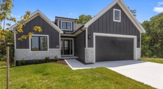 9727 N Montclair Avenue, Kansas City, MO 64153