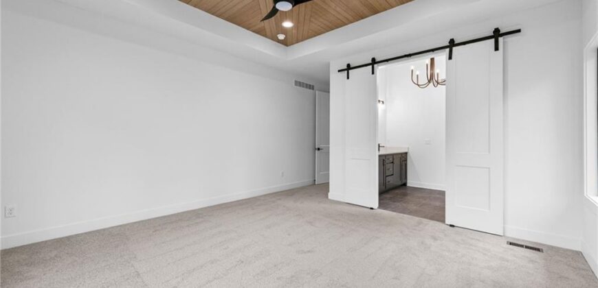 10410 River Hills Drive, Parkville, MO 64152