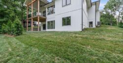 10410 River Hills Drive, Parkville, MO 64152