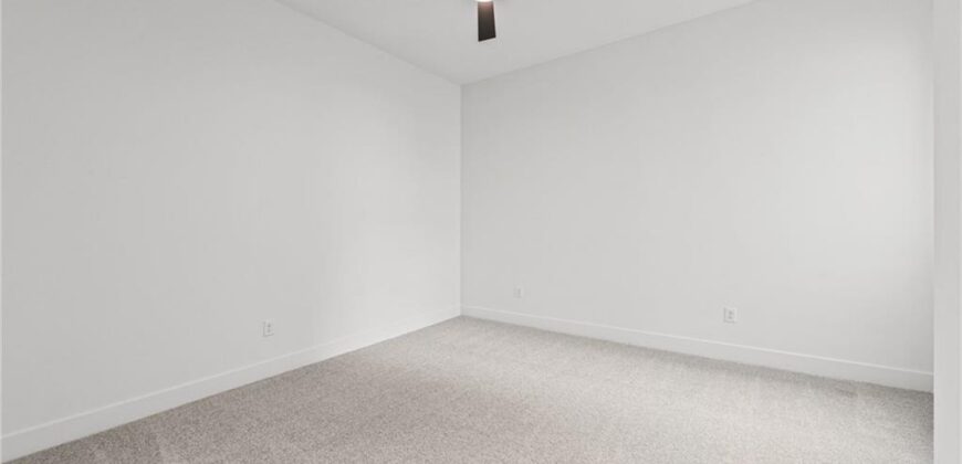 10410 River Hills Drive, Parkville, MO 64152