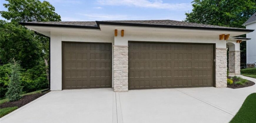 10410 River Hills Drive, Parkville, MO 64152