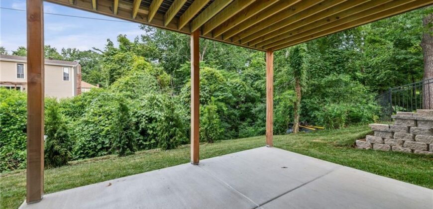 10410 River Hills Drive, Parkville, MO 64152
