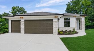 10410 River Hills Drive, Parkville, MO 64152