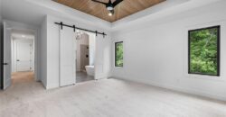 10410 River Hills Drive, Parkville, MO 64152