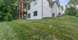 10410 River Hills Drive, Parkville, MO 64152