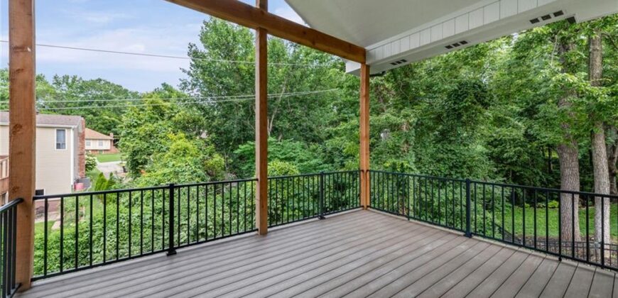 10410 River Hills Drive, Parkville, MO 64152