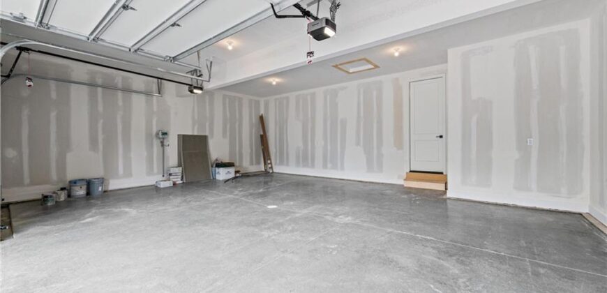 10410 River Hills Drive, Parkville, MO 64152