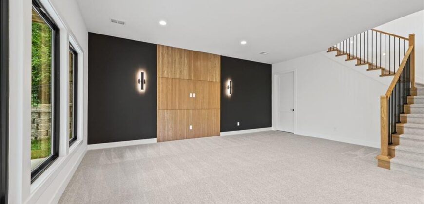 10410 River Hills Drive, Parkville, MO 64152