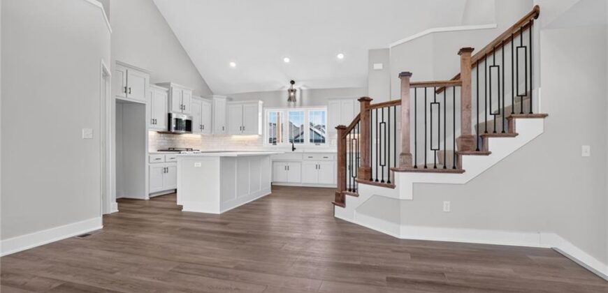 7045 NW Yulich Court, Parkville, MO 64152
